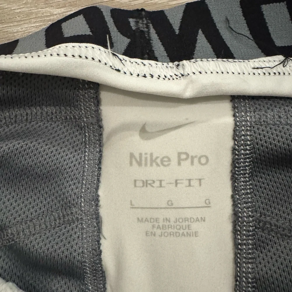 Nike Pro Dri-FIT MLB Compression Shorts - Picture 3 of 3